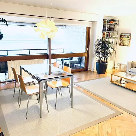 Iturrain By Smiling Hondarribia